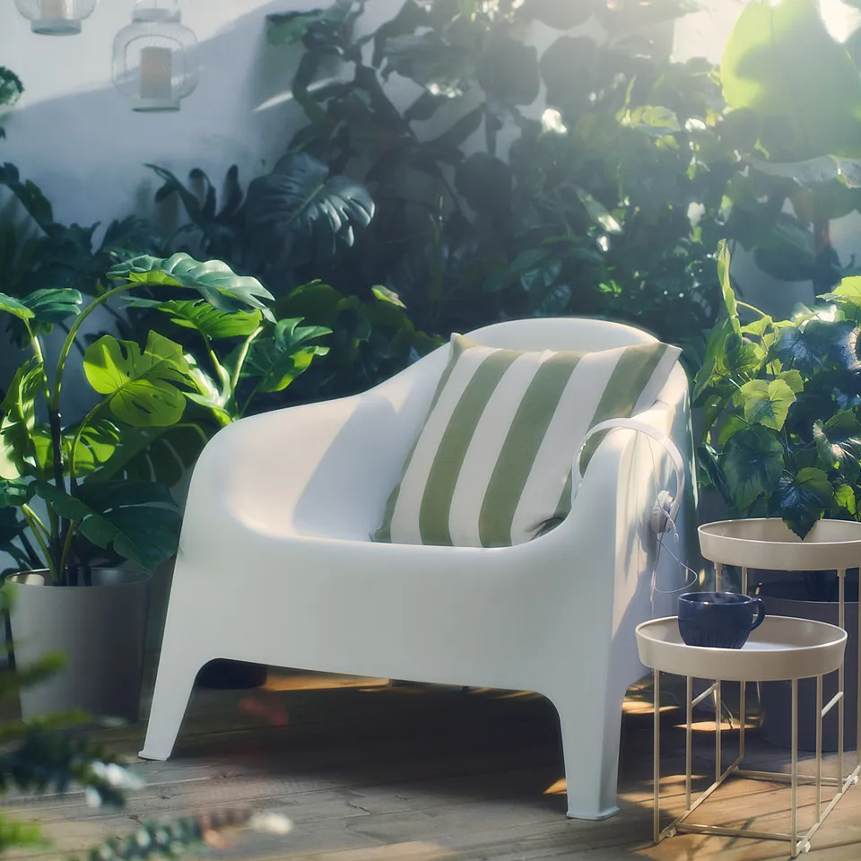SKARPÖ Armchair, outdoor, white