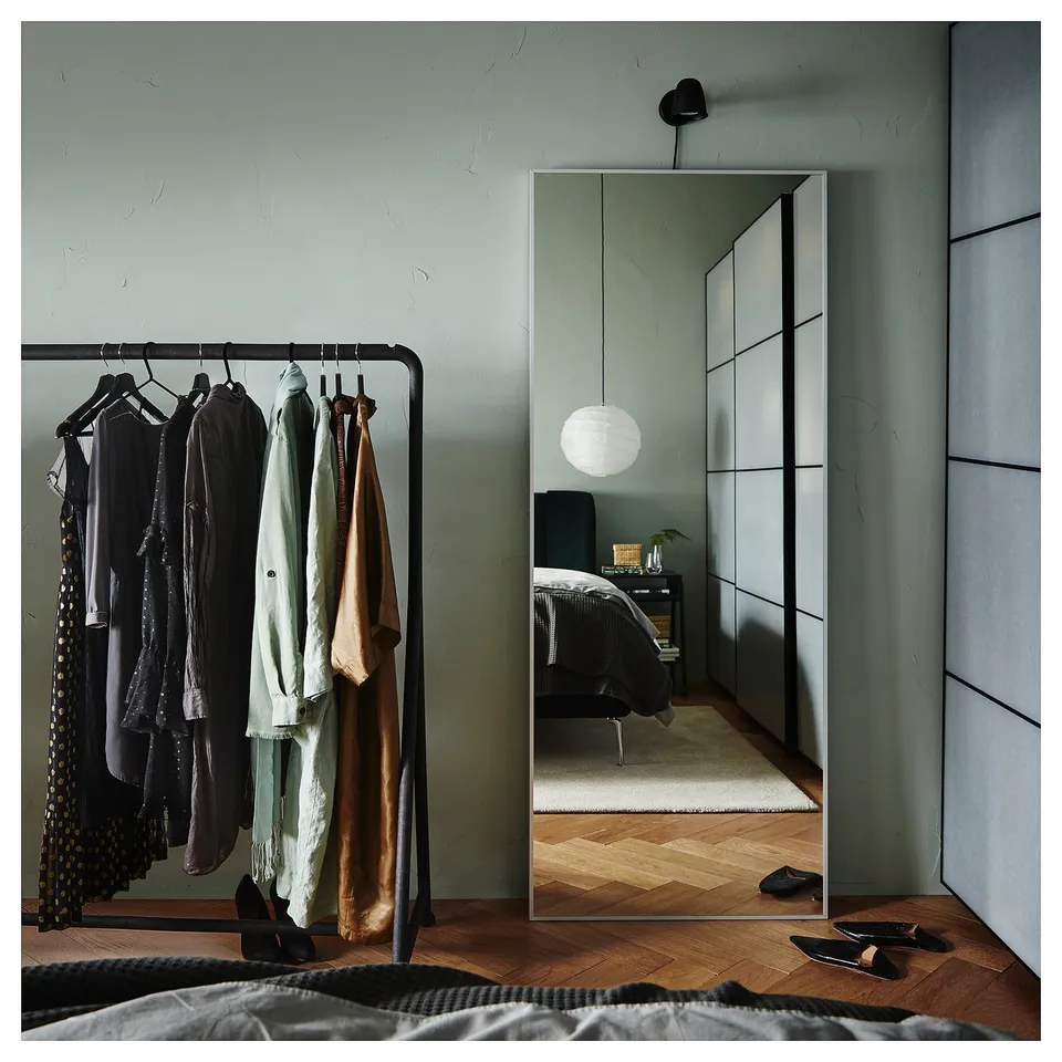 HOVET in a room