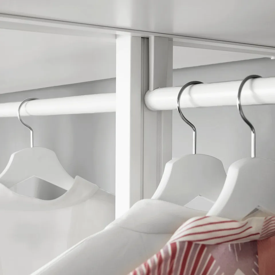 ELVARLI wardrobe: adjustable, hanging clothes and shelves.