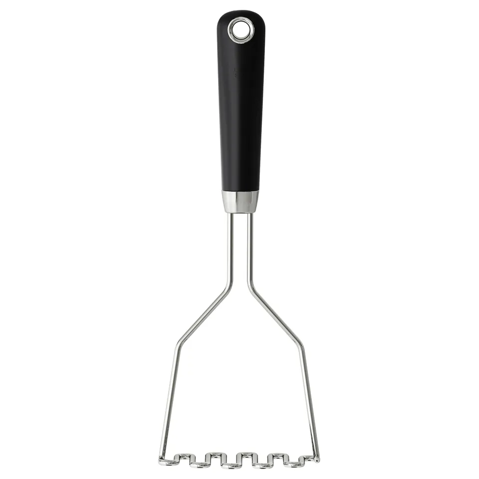 IKEA hjälte masher; black handle, stainless steel wires, y-shape, ergonomic design.