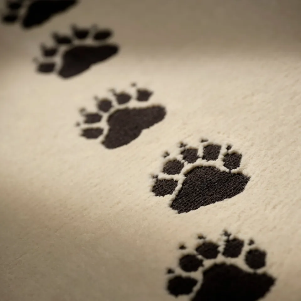 ALPTALL Rug, beige/paw print pattern, 90x130 cm
