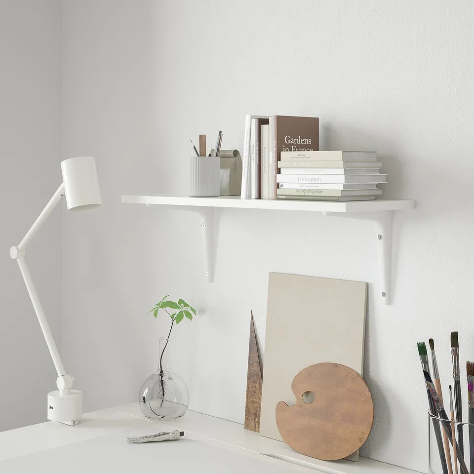 BURHULT / SIBBHULT in a room