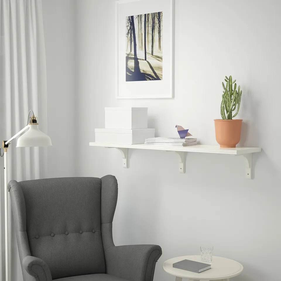 BERGSHULT / RAMSHULT in a room