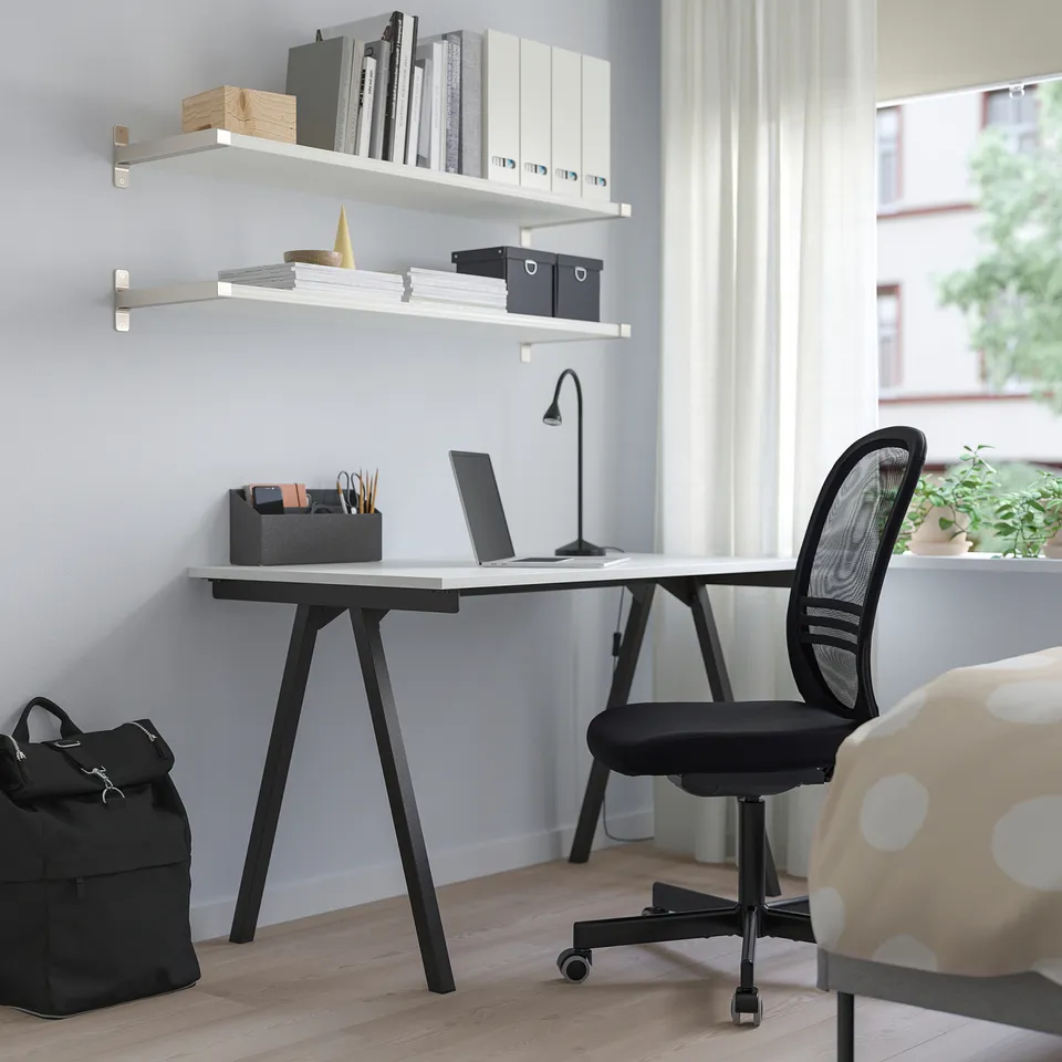 part: TROTTEN desk