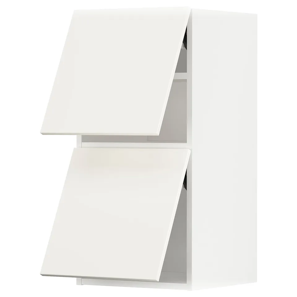 White METOD kitchen cabinet with veddinge fronts. Square, smooth design.