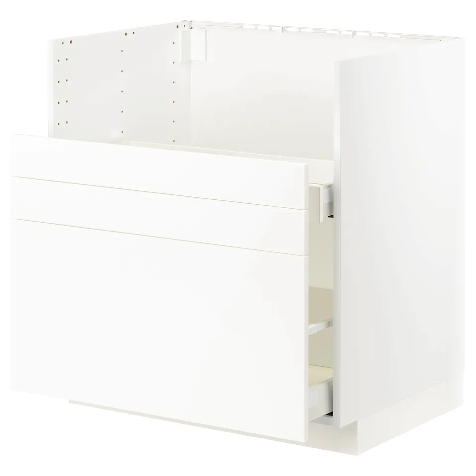 White METOD kitchen cabinet with veddinge smooth fronts, modern minimalist design.