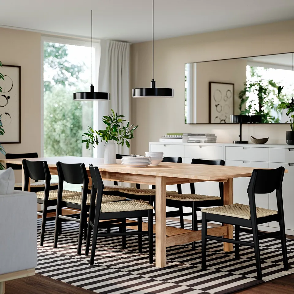 KARSKÄR / SKANSNÄS in a room