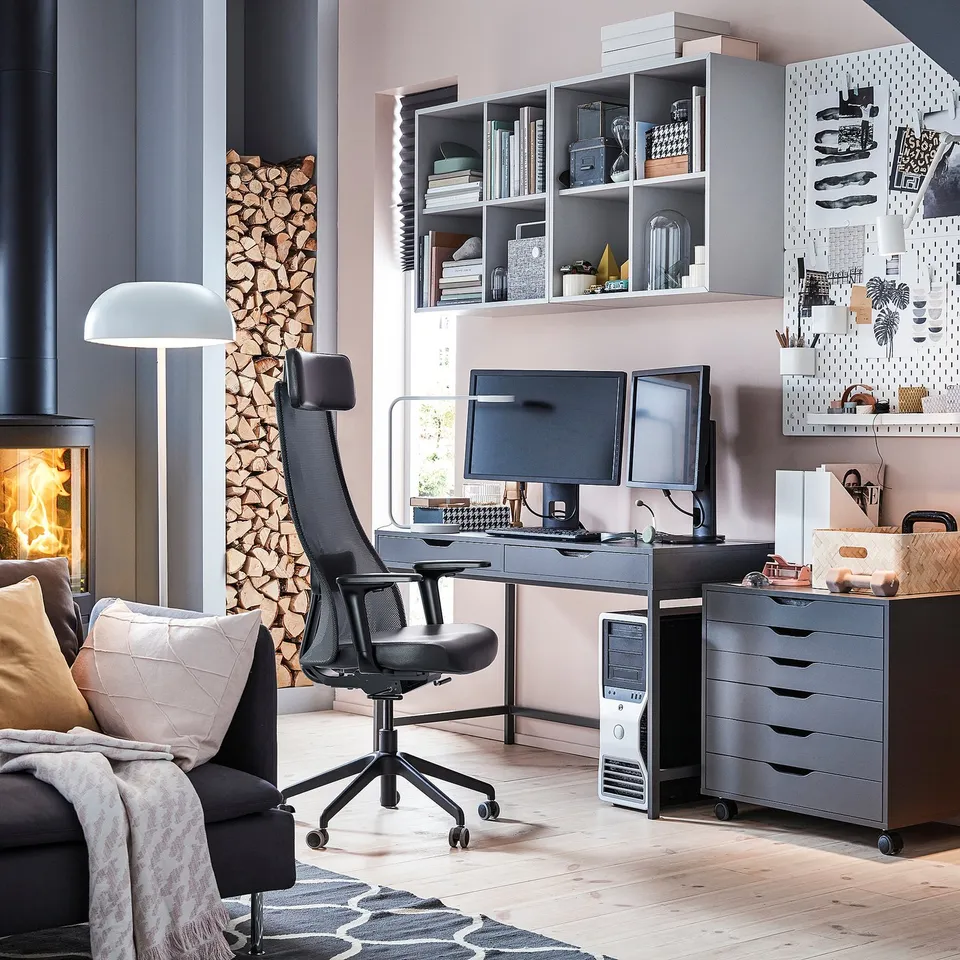 JÄRVFJÄLLET in a room