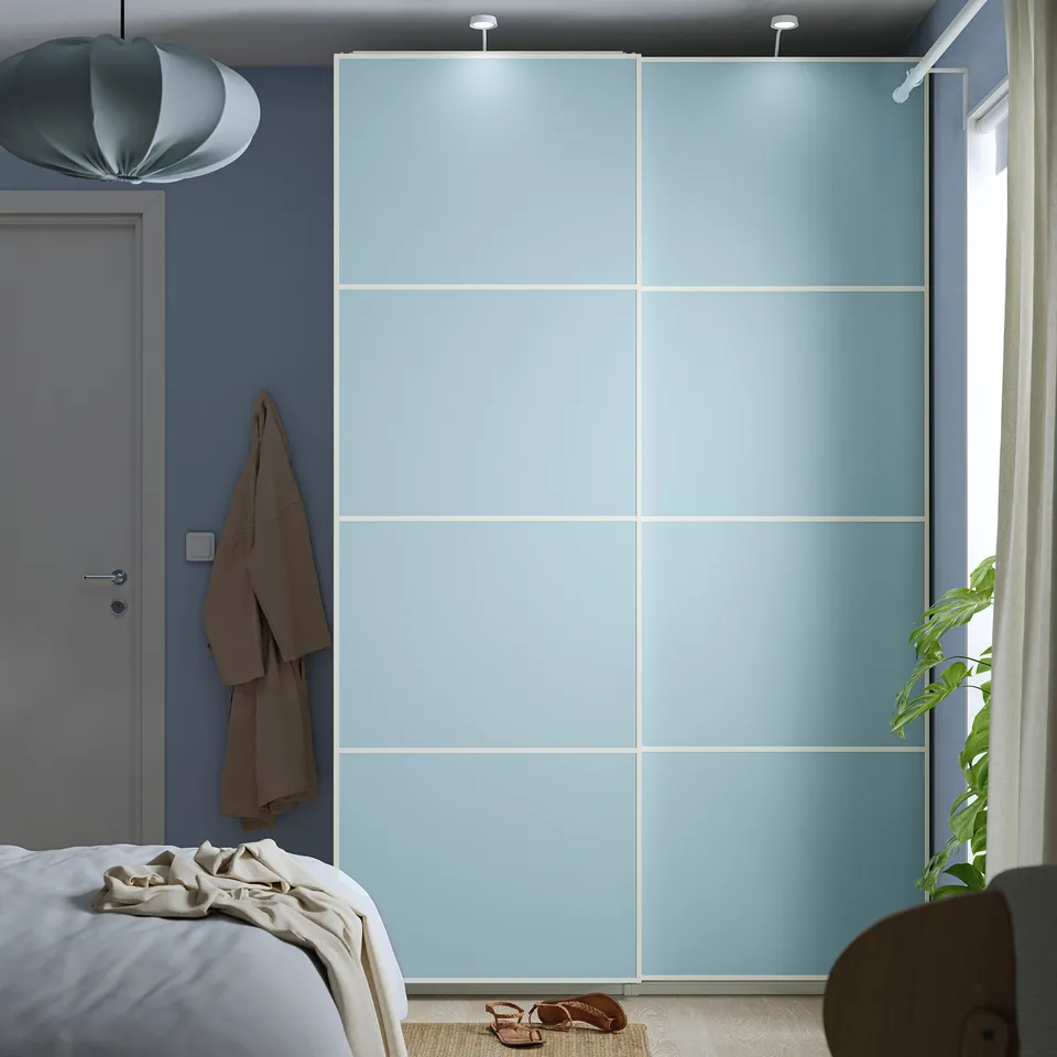 PAX / MEHAMN in a room