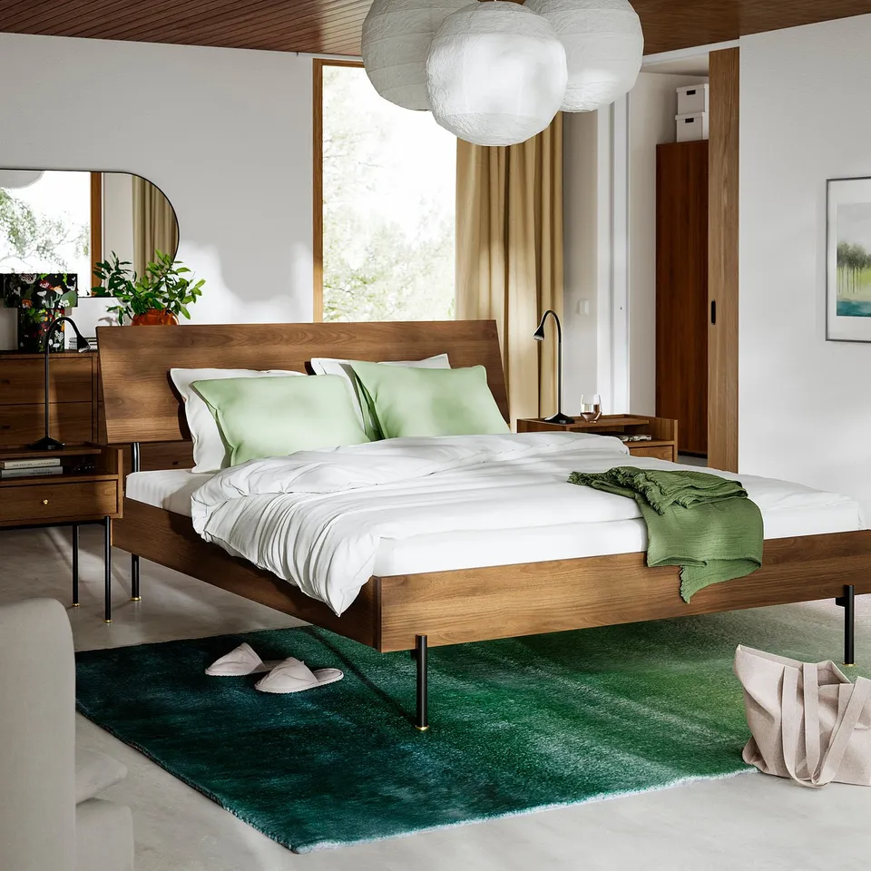 RÅDMANSÖ in a room