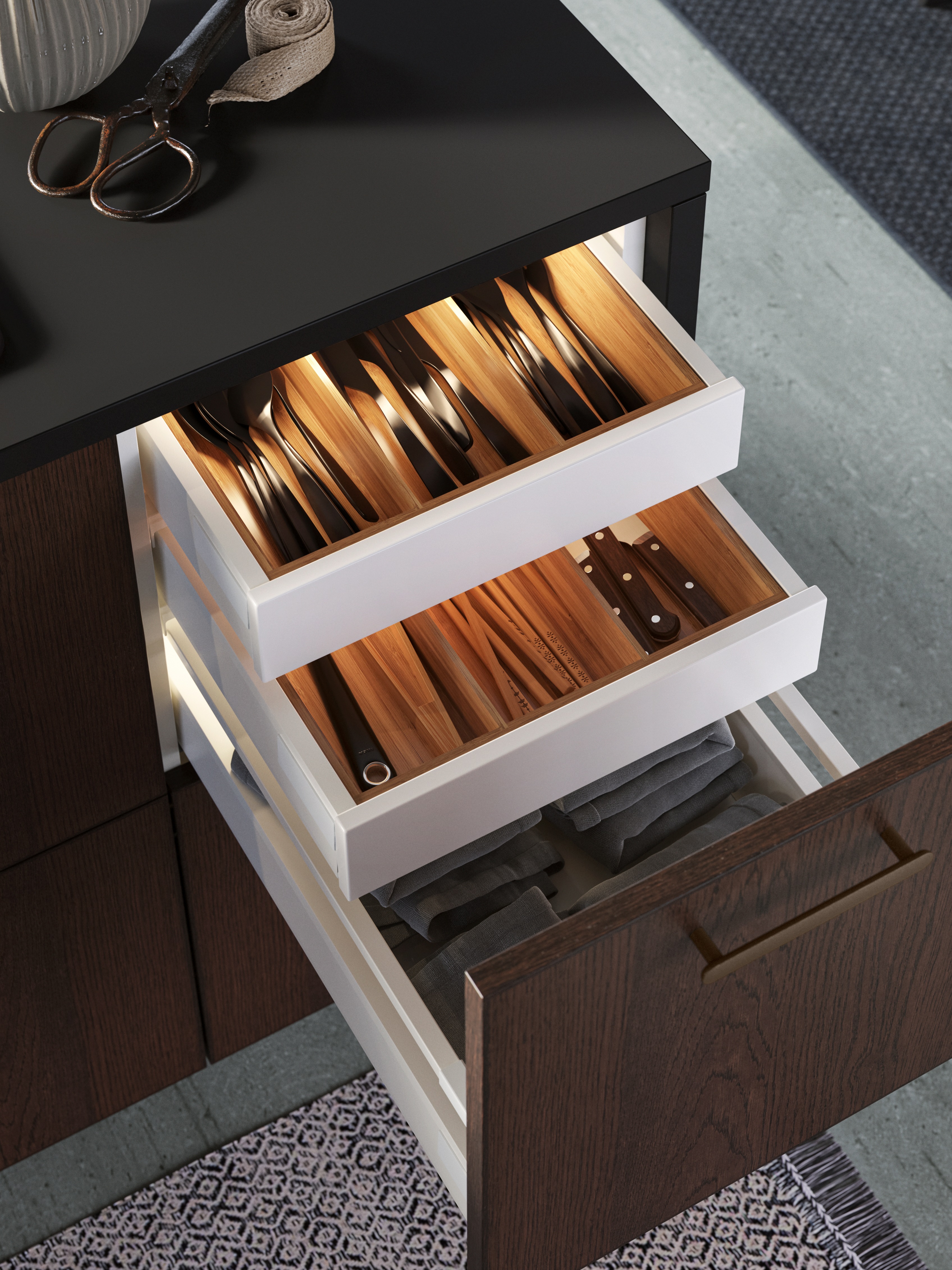 part: UTRUSTA drawer front, low