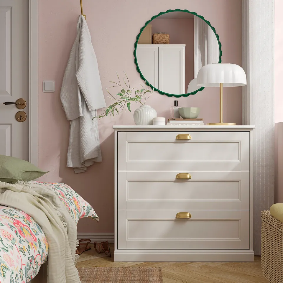 FÅGELFJÄLLET in a room