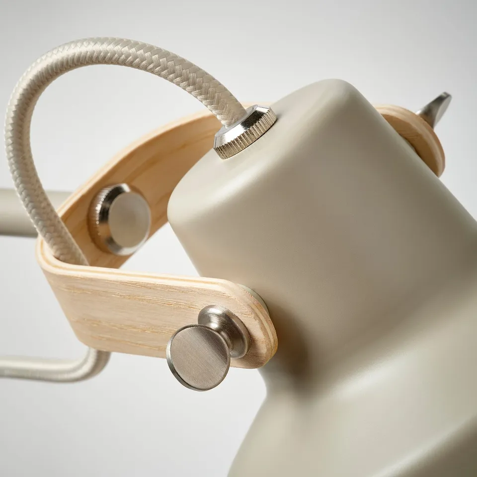 SJÖMAKT Floor lamp with 2-spot, beige/ash