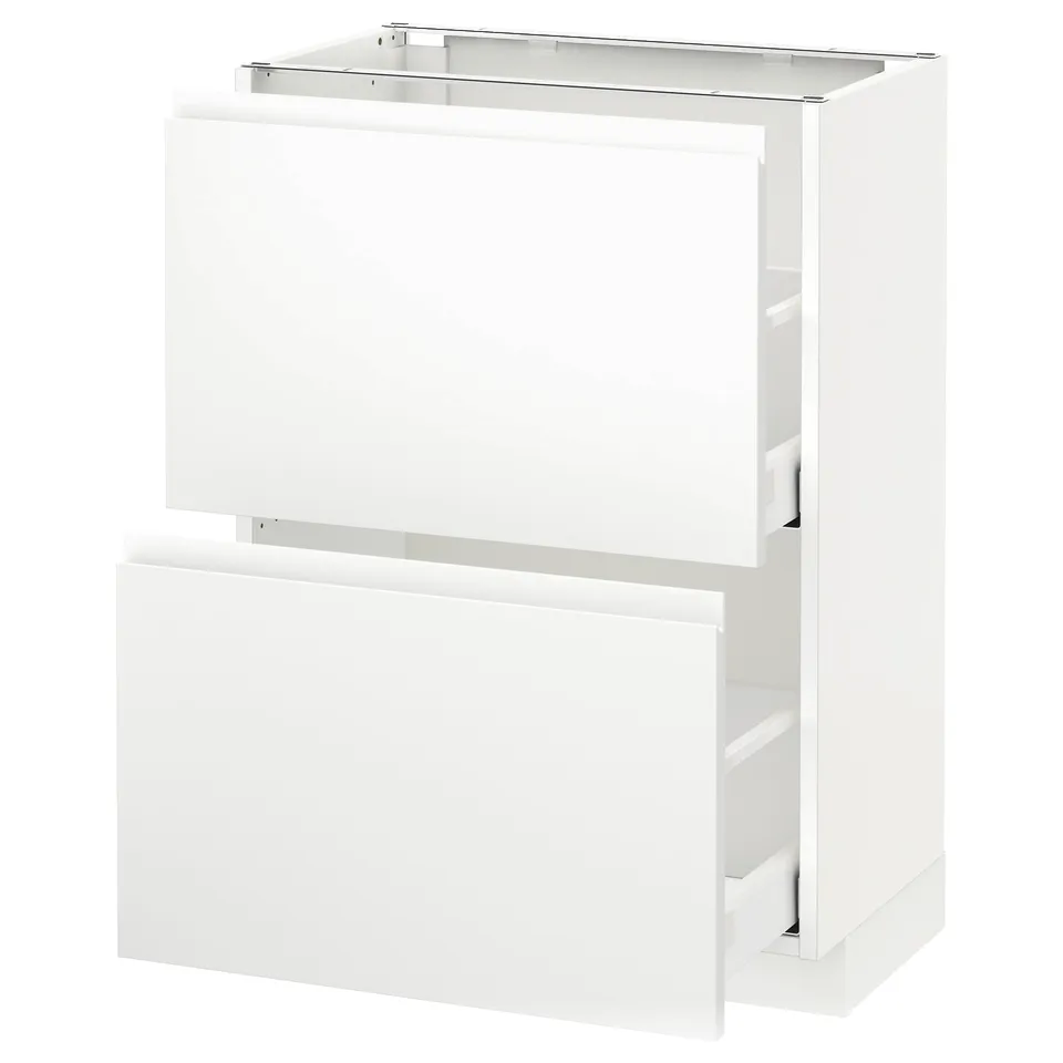 White METOD kitchen unit with modern minimalist design.