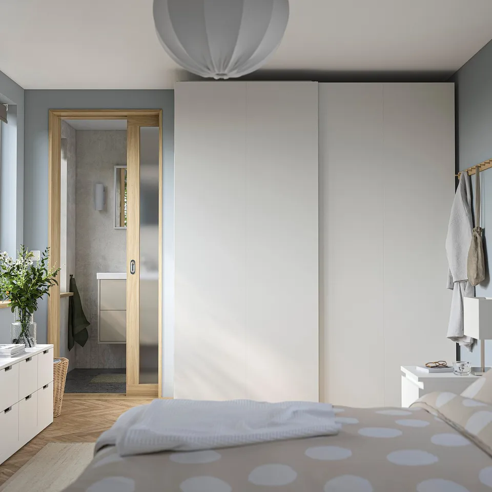PAX / HASVIK in a room