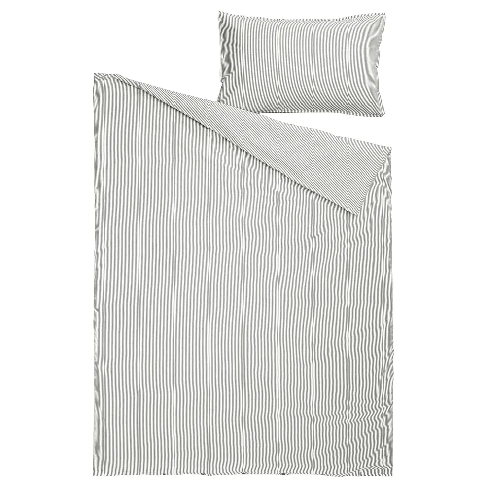 Image shows SOLFIBBLA striped gray-white bedding set, rectangular, 100% recycled cotton, simple, classic design.