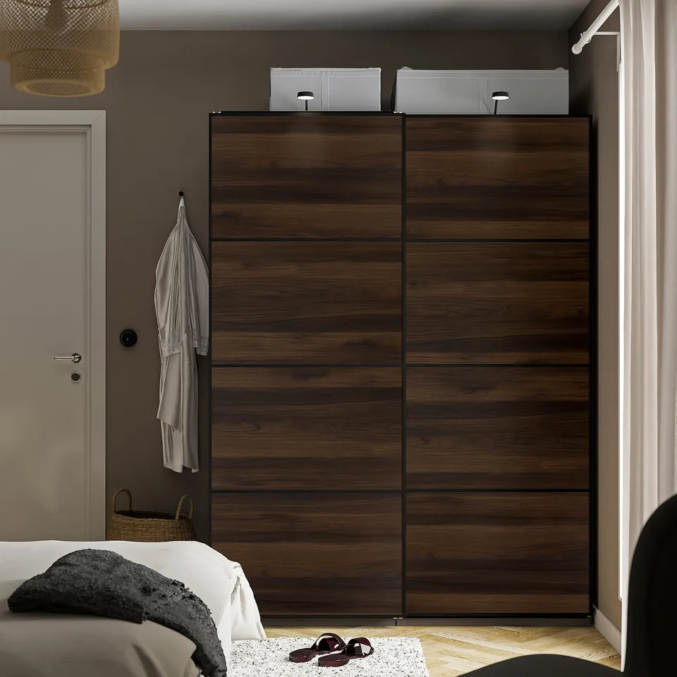 MEHAMN in a room