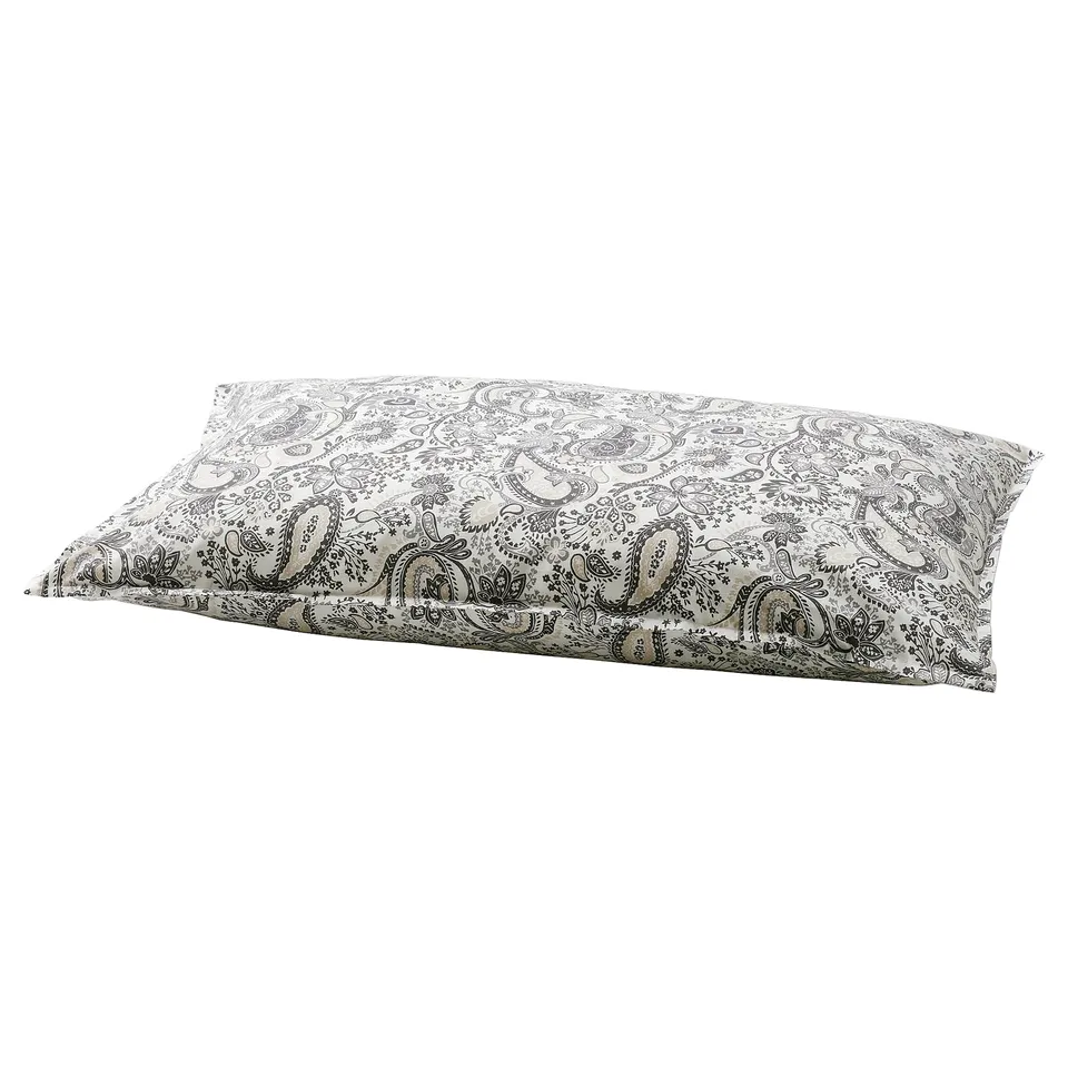 RODGERSIA beige paisley pillowcase - soft cotton & viscose blend, classic design.
