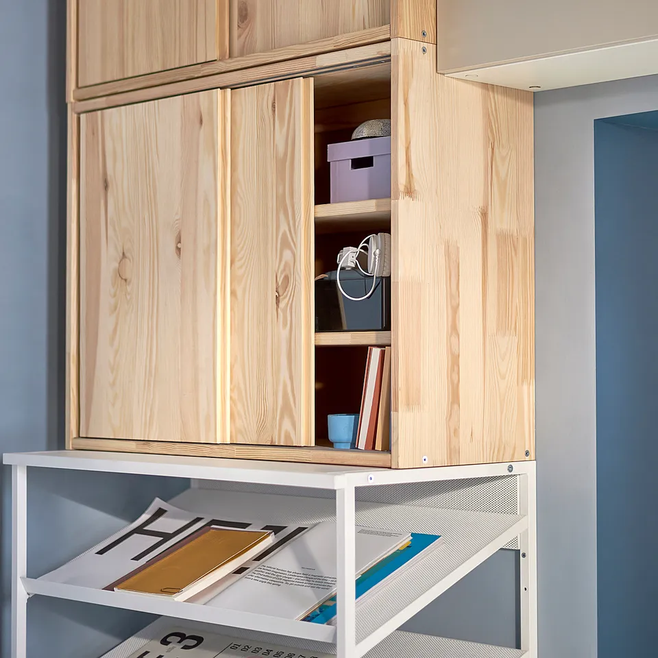 part: IVAR cabinet with sliding doors
