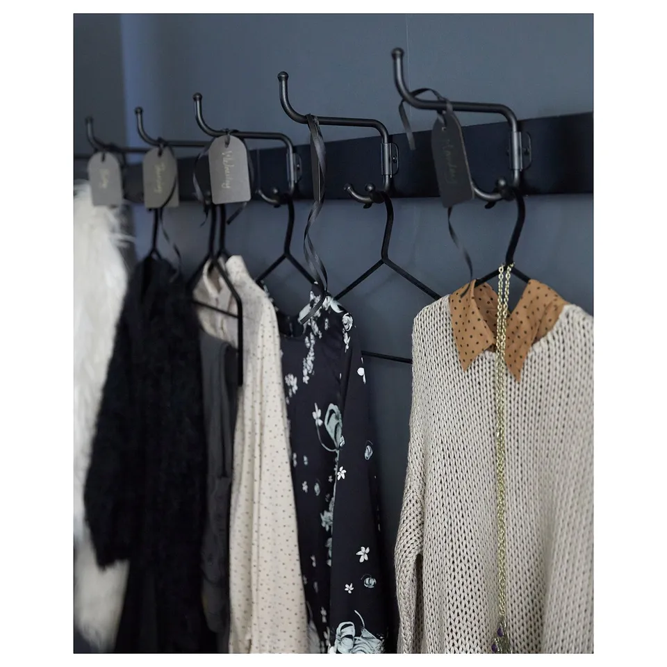 part: PINNIG rack with 3 hooks