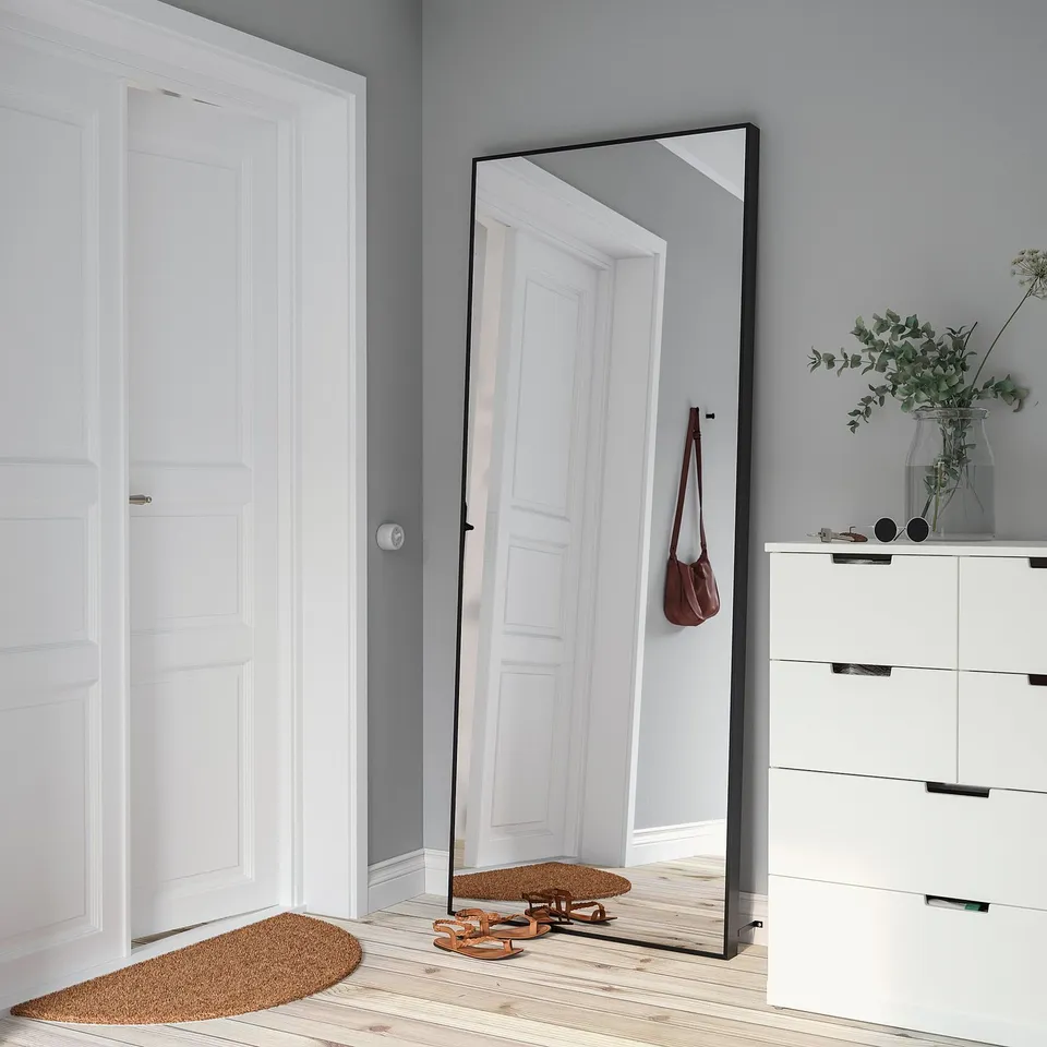 HOVET in a room