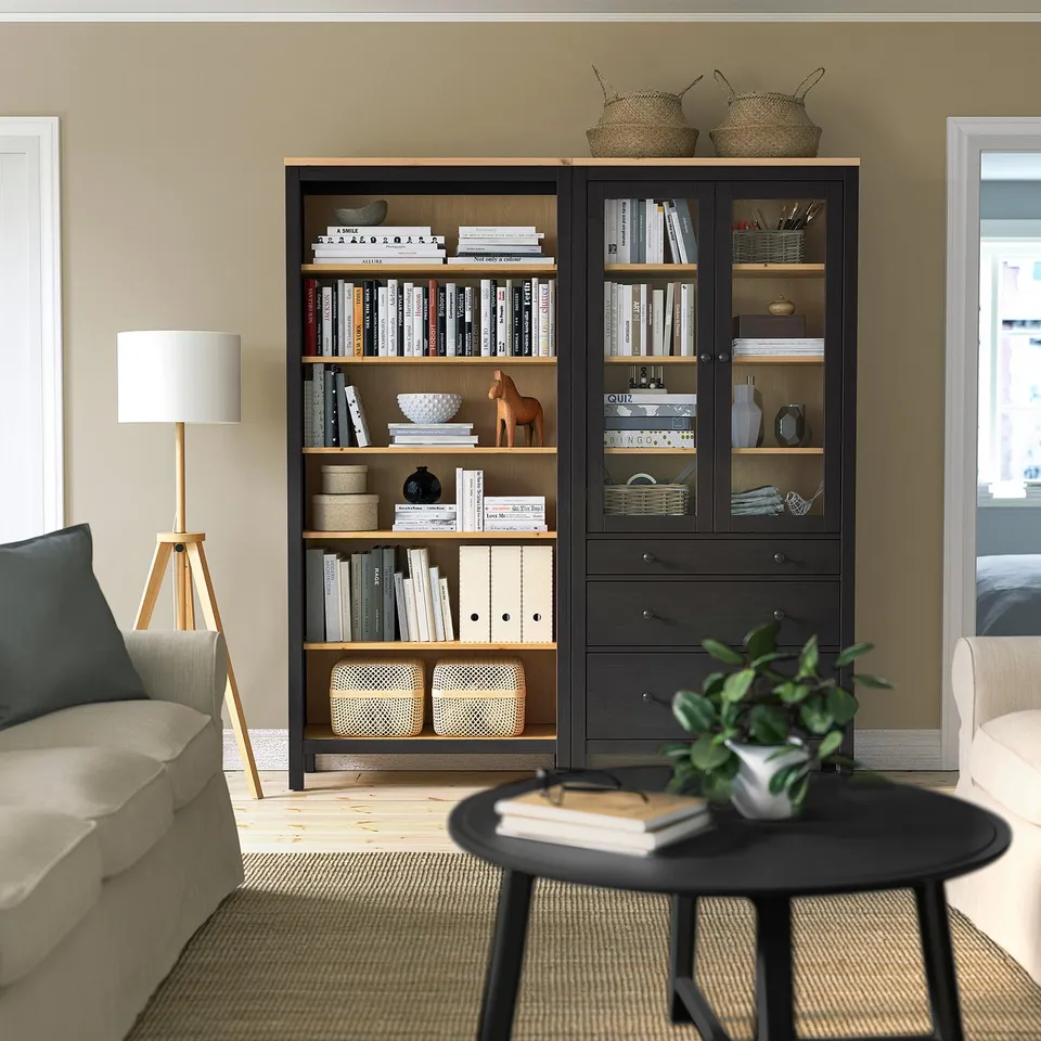 HEMNES in a room