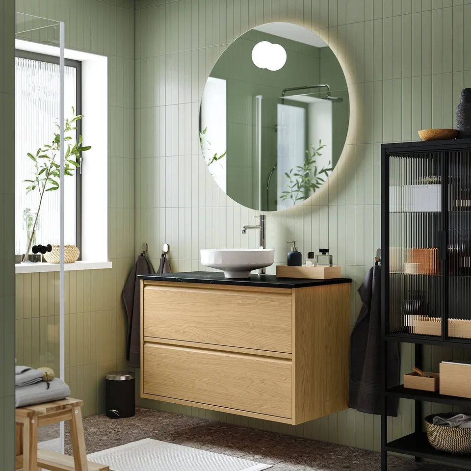 ÄNGSJÖN / LERSJÖN in a room