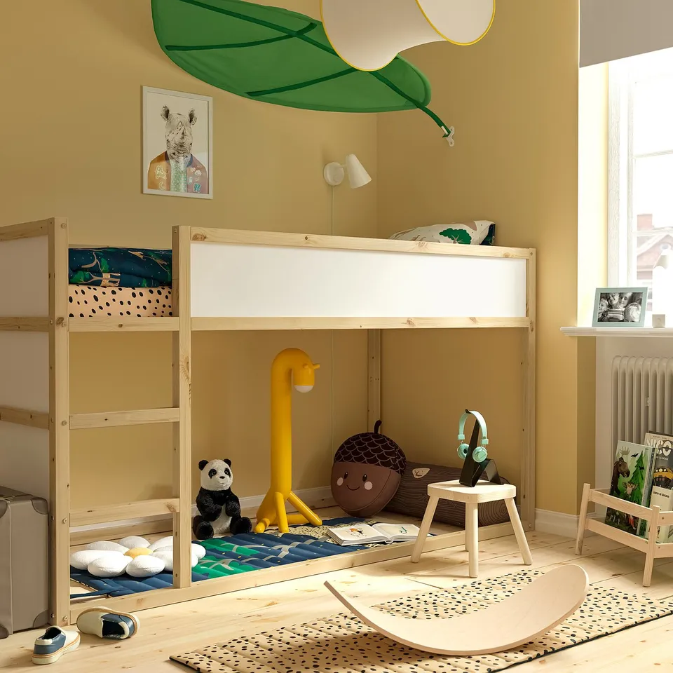 part: KURA reversible bed