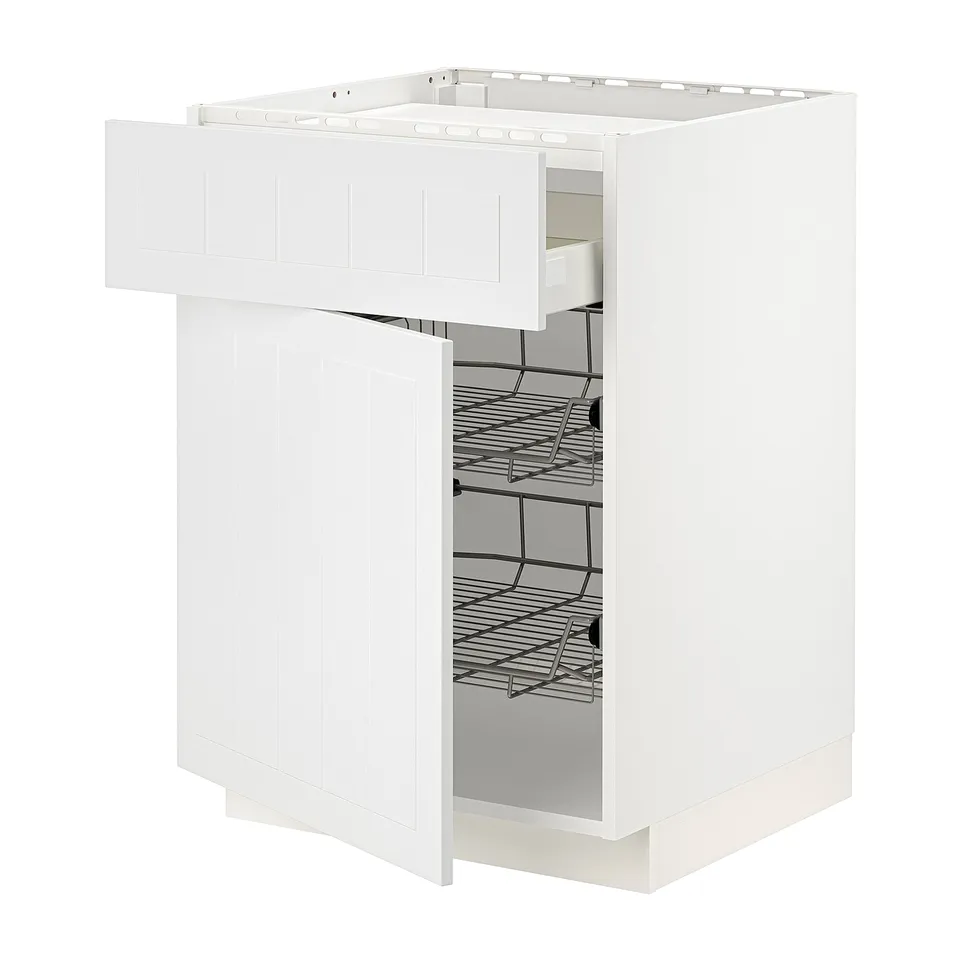 METOD white kitchen cabinet with pull-out wire baskets.