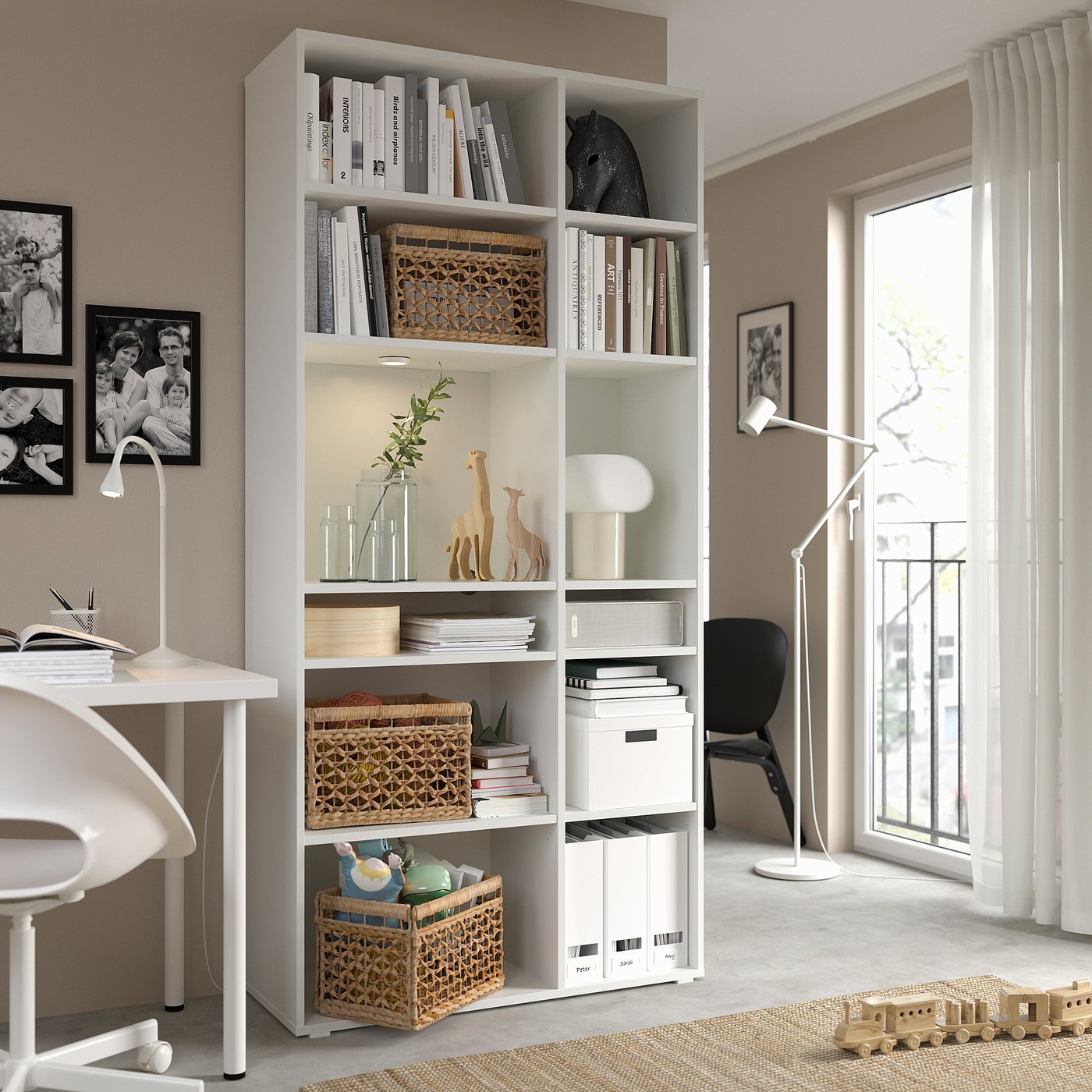 part: VIHALS shelving unit with 10 shelves