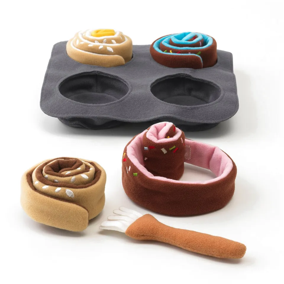 Play bake set with fabric cinnamon, vanilla, blueberry, raspberry rolls in grey oven tray, brush, and bengali, suitable for 3+.