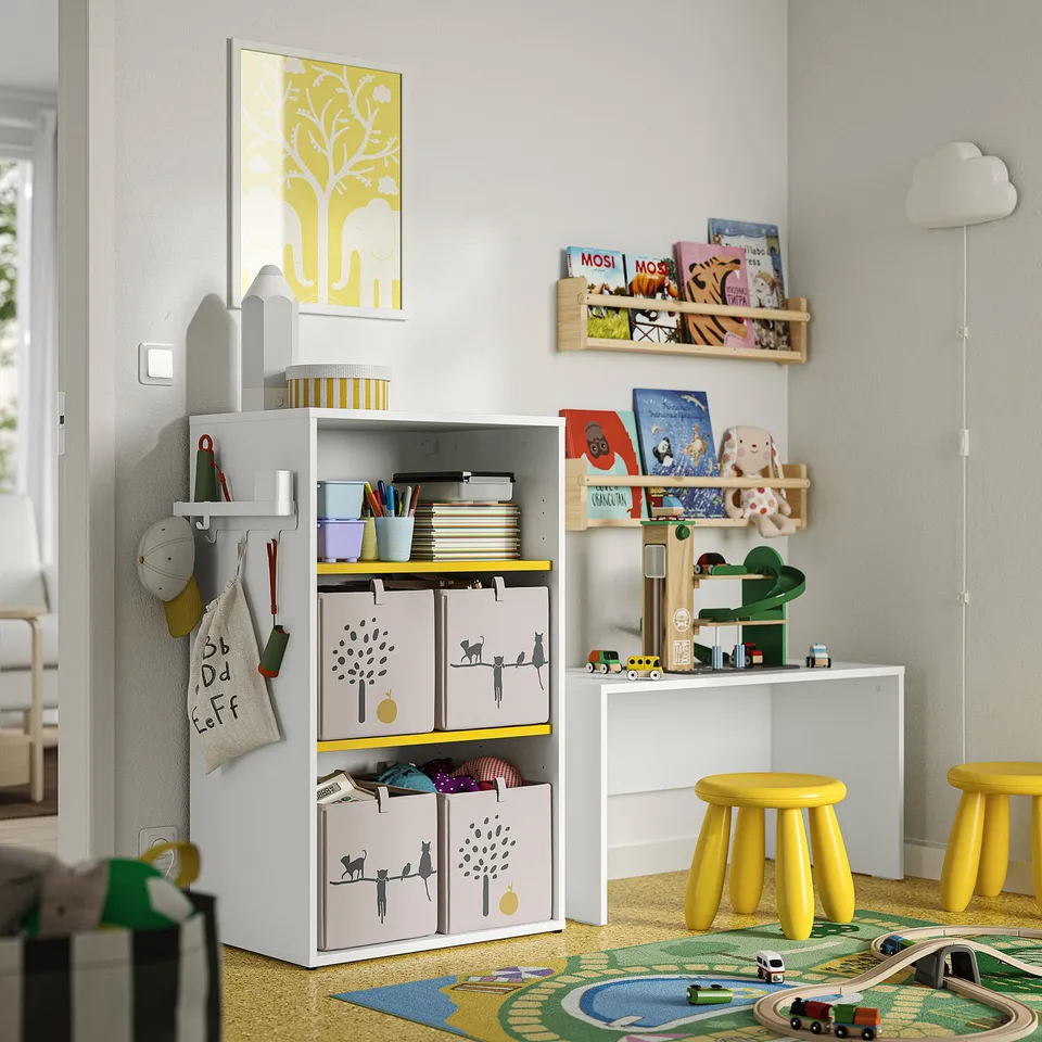 LASTARE in a room