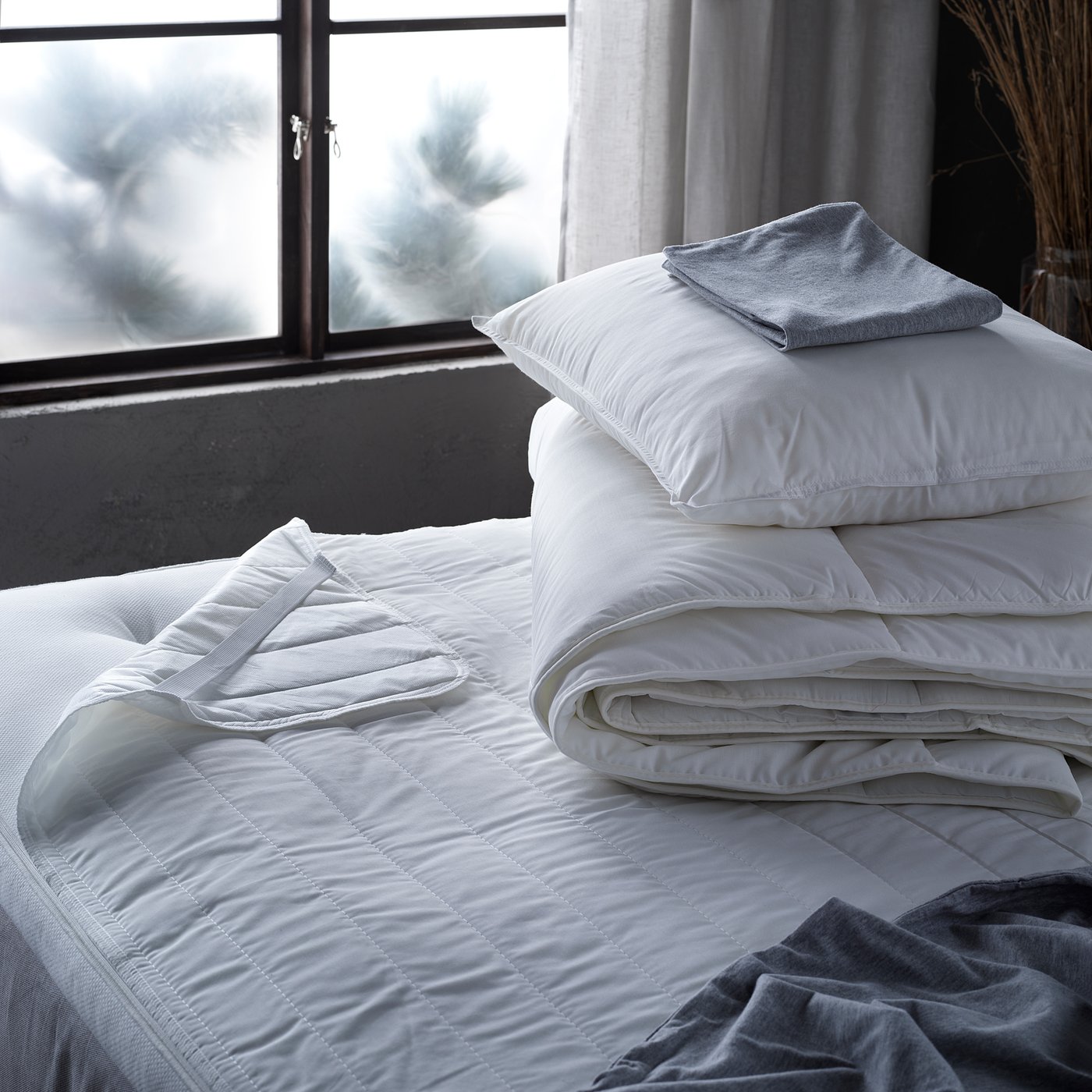 part: LUDDROS mattress protector