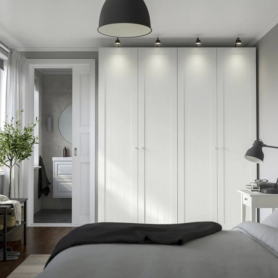 PAX / GULLABERG in a room