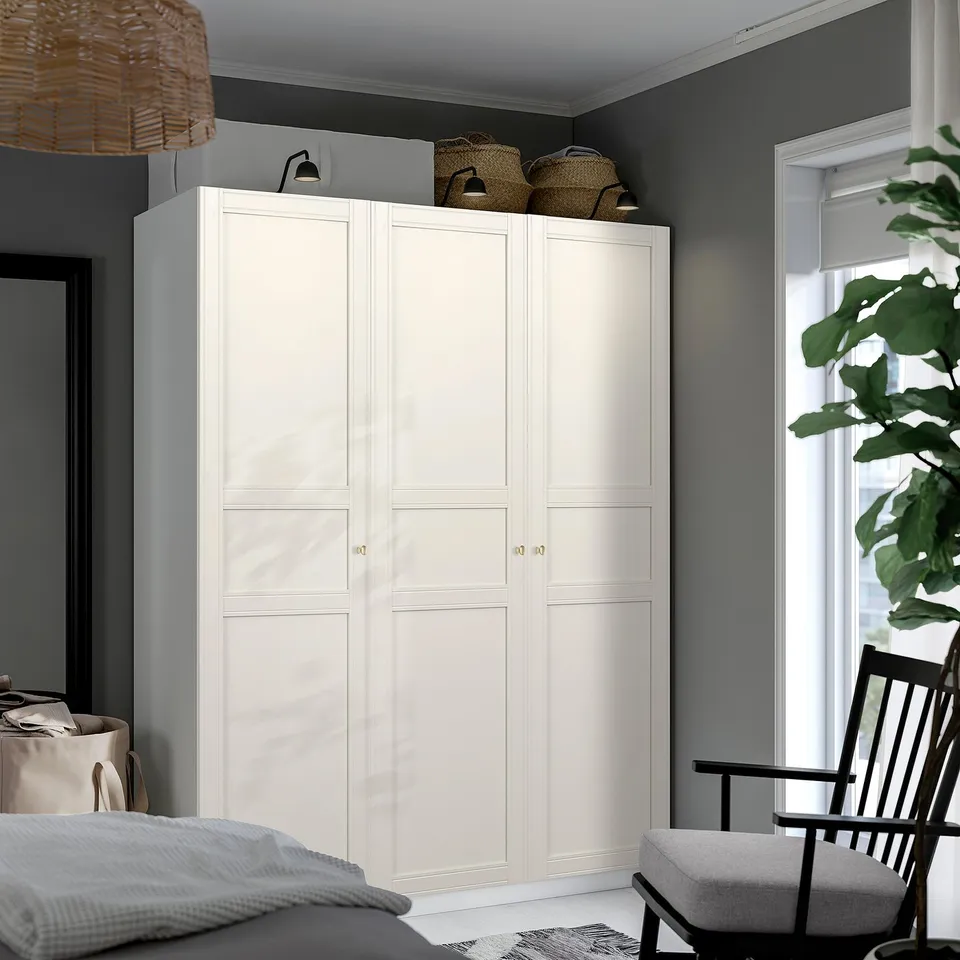 PAX / FLISBERGET in a room