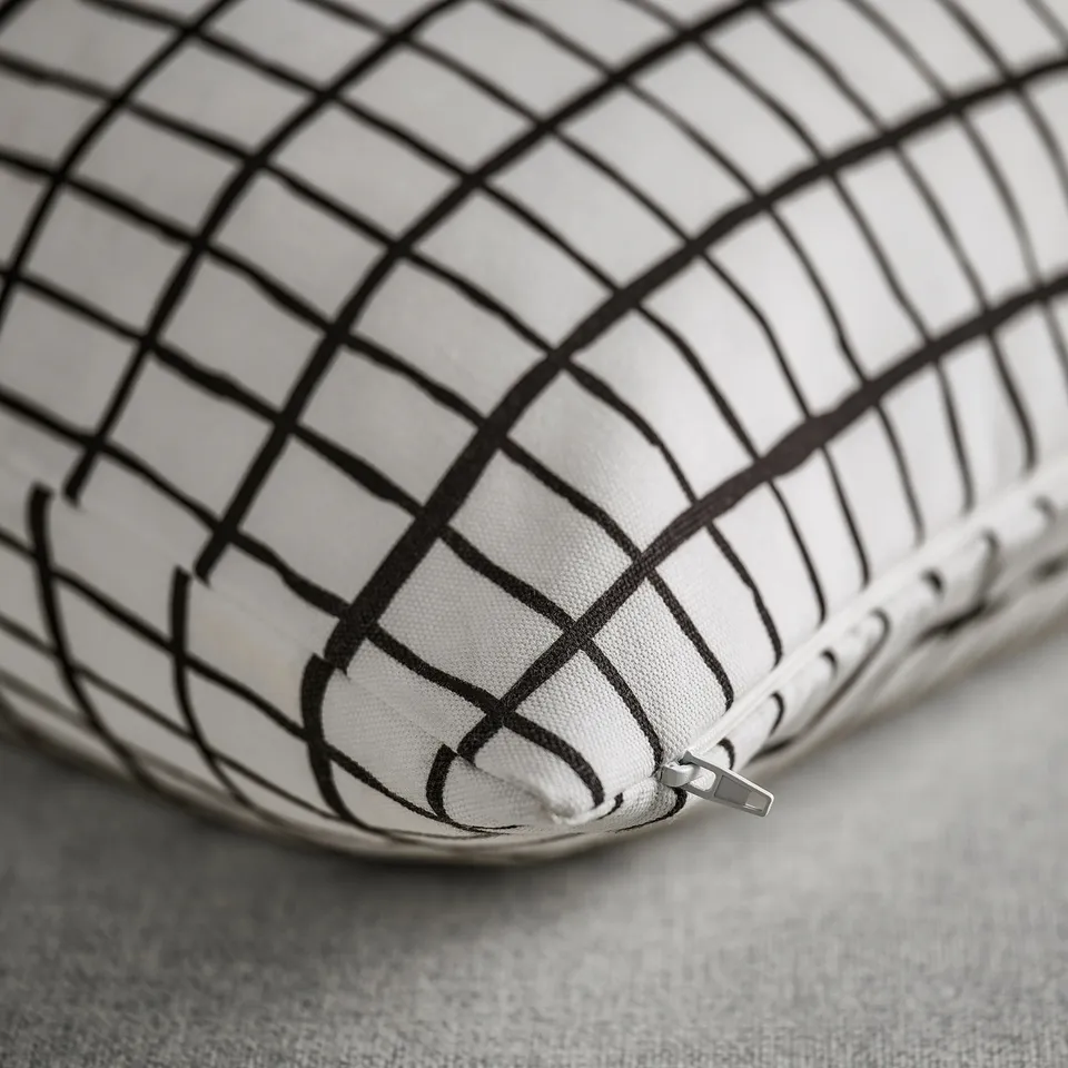 part: MÄSTERROT cushion cover