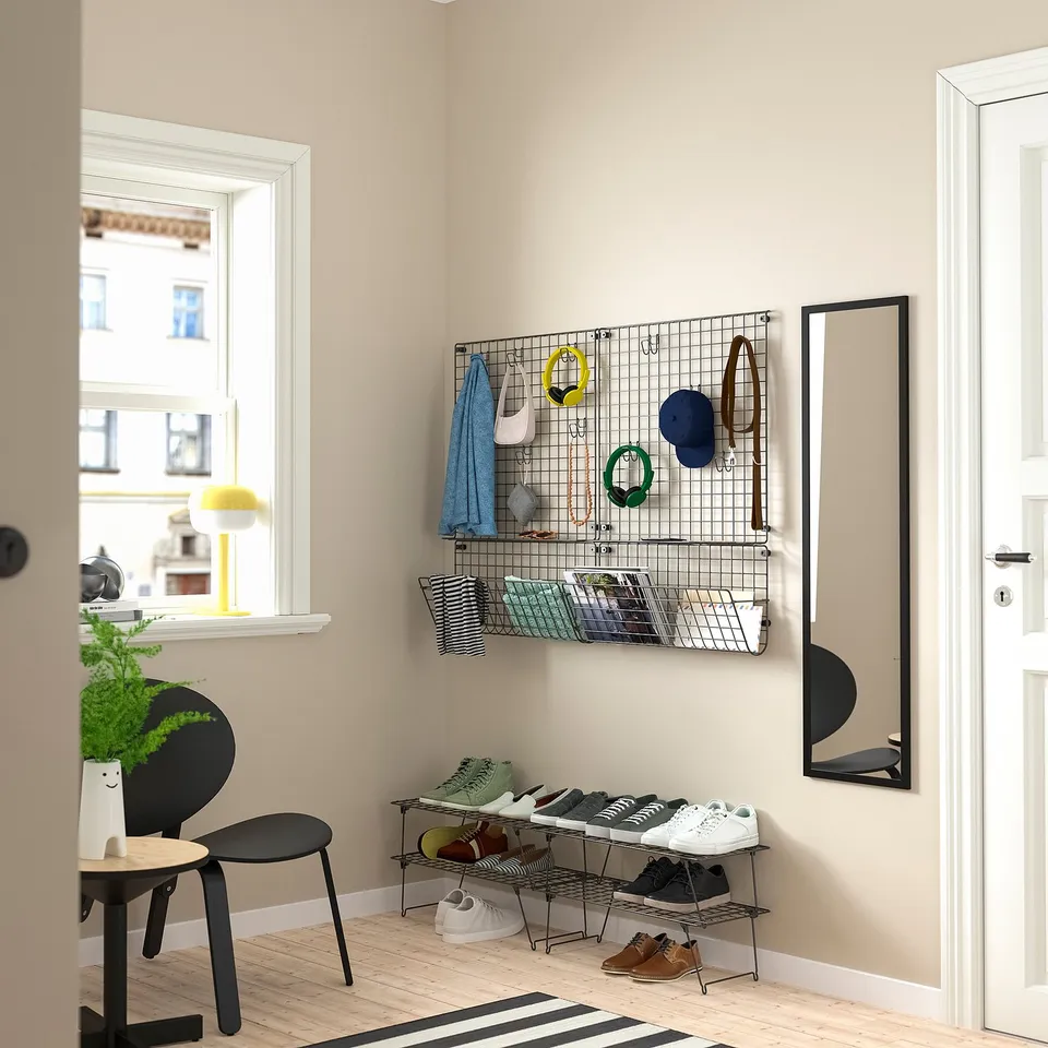 GREJIG in a room
