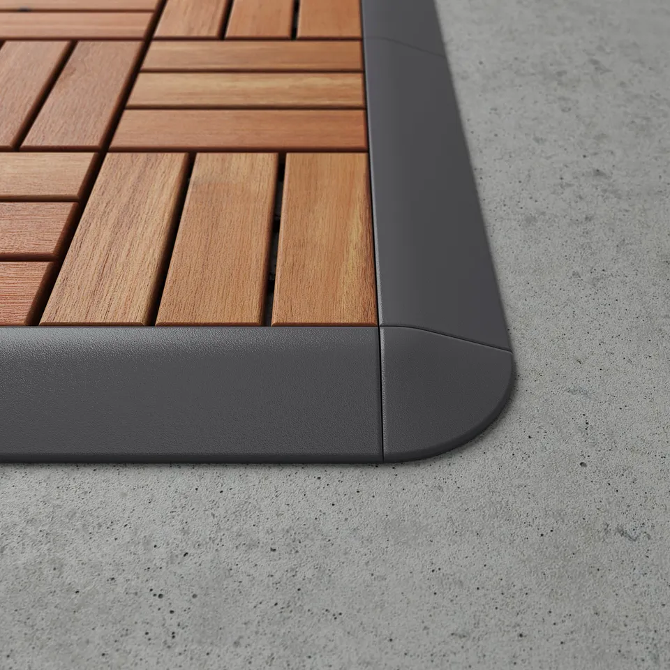 Weather-resistant corner trim for wooden decks.