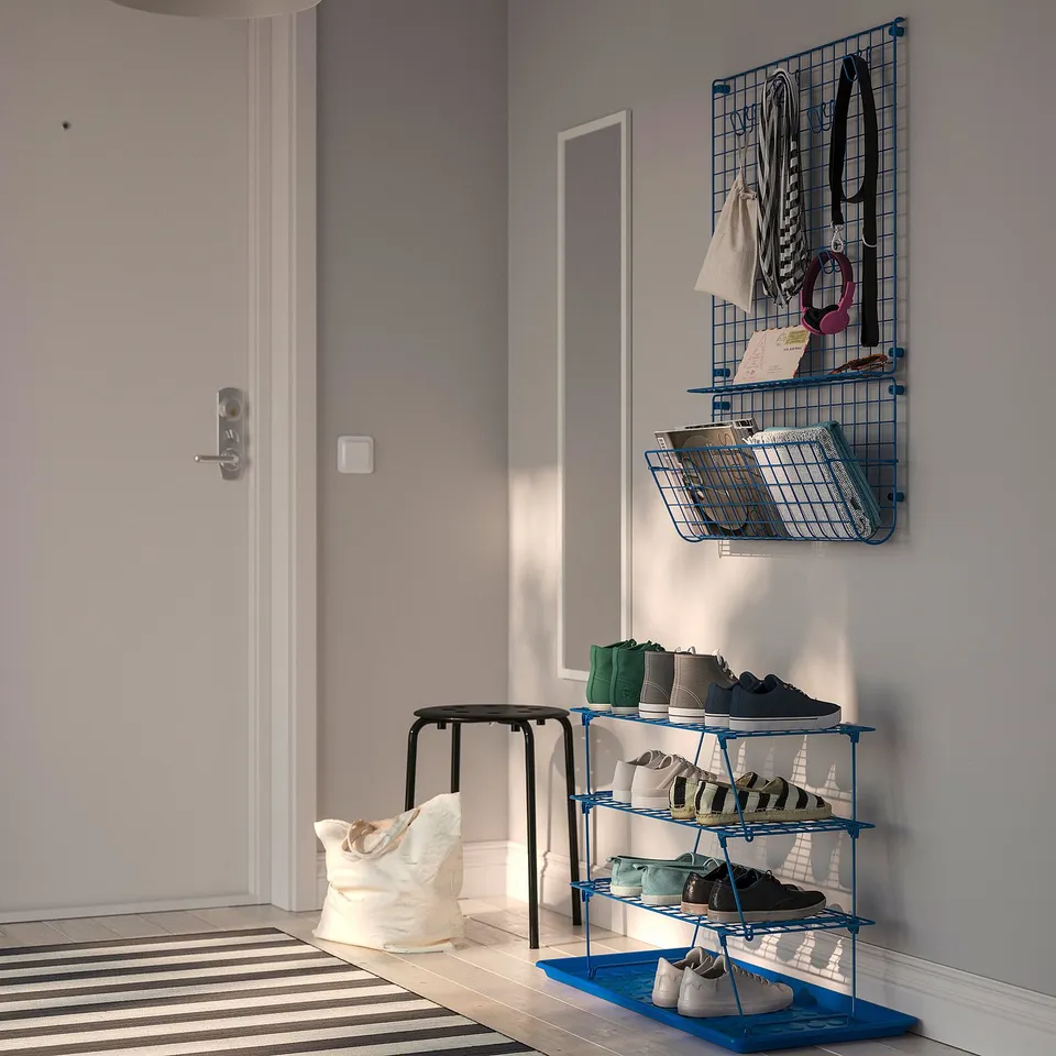 GREJIG / BAGGMUCK in a room