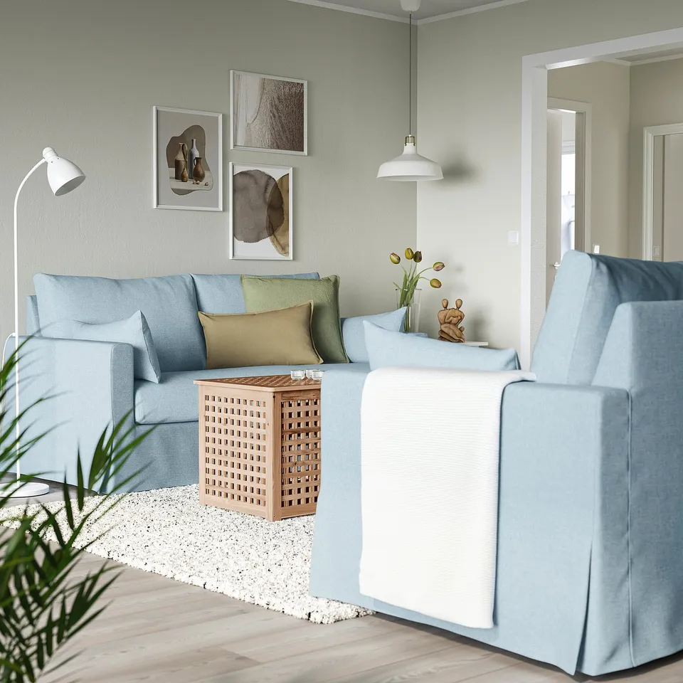 HYLTARP in a room