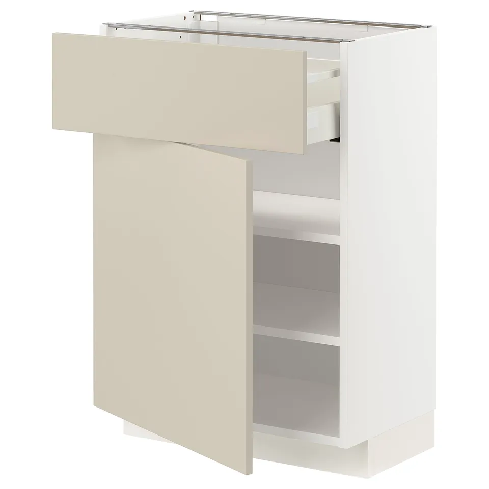 White METOD kitchen unit with beige havstorp doors and shelves.