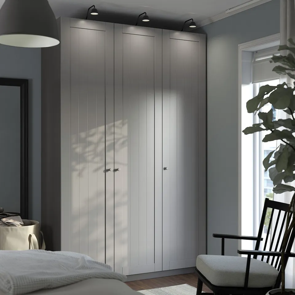 PAX / GULLABERG in a room