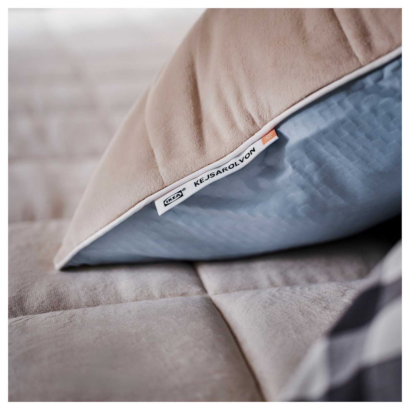 part: KEJSAROLVON pillow protector