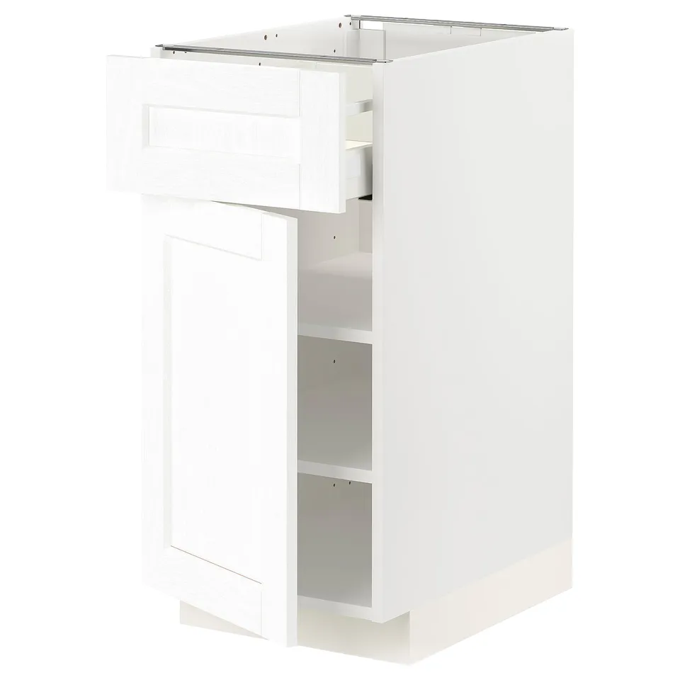 White METOD kitchen cabinet with adjustable shelves.