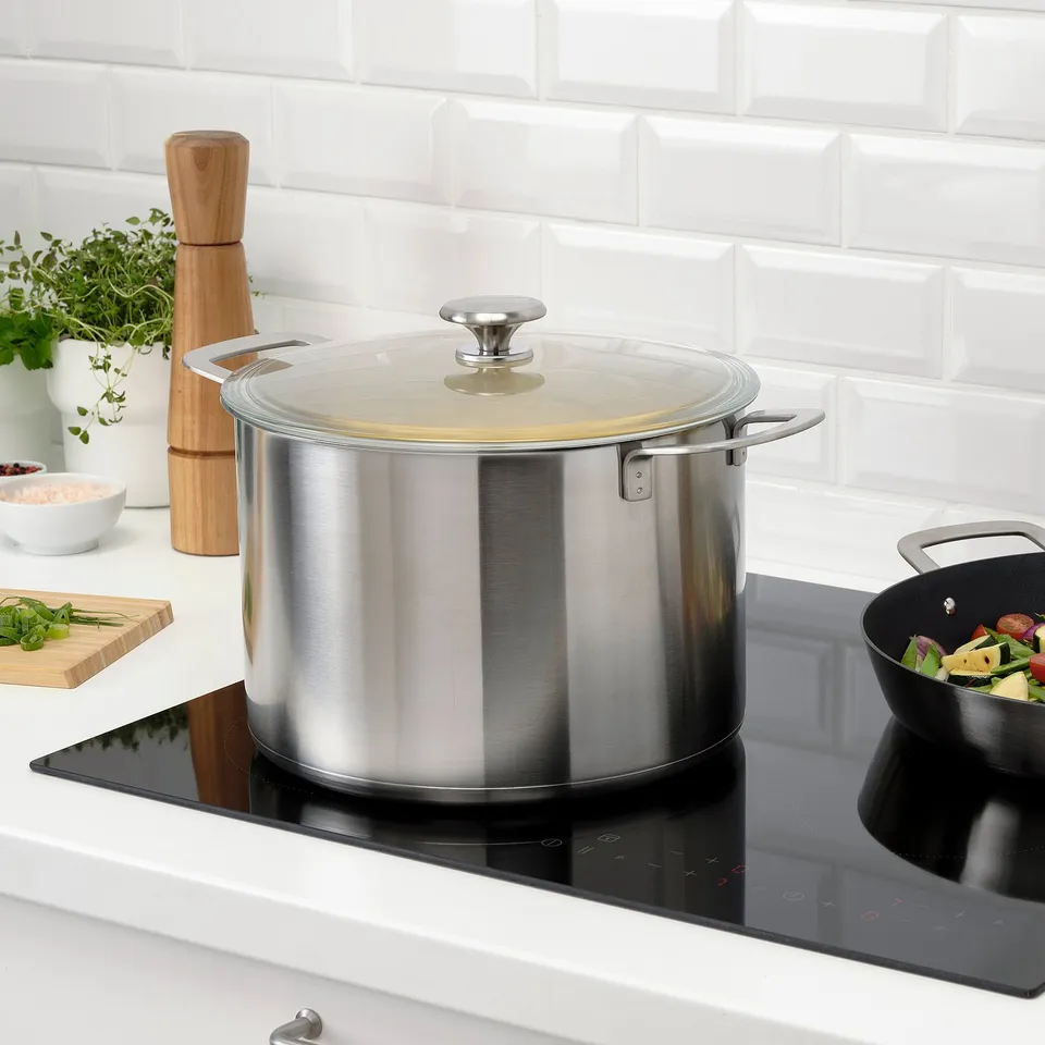 Cooking ingredients on induction cooker.