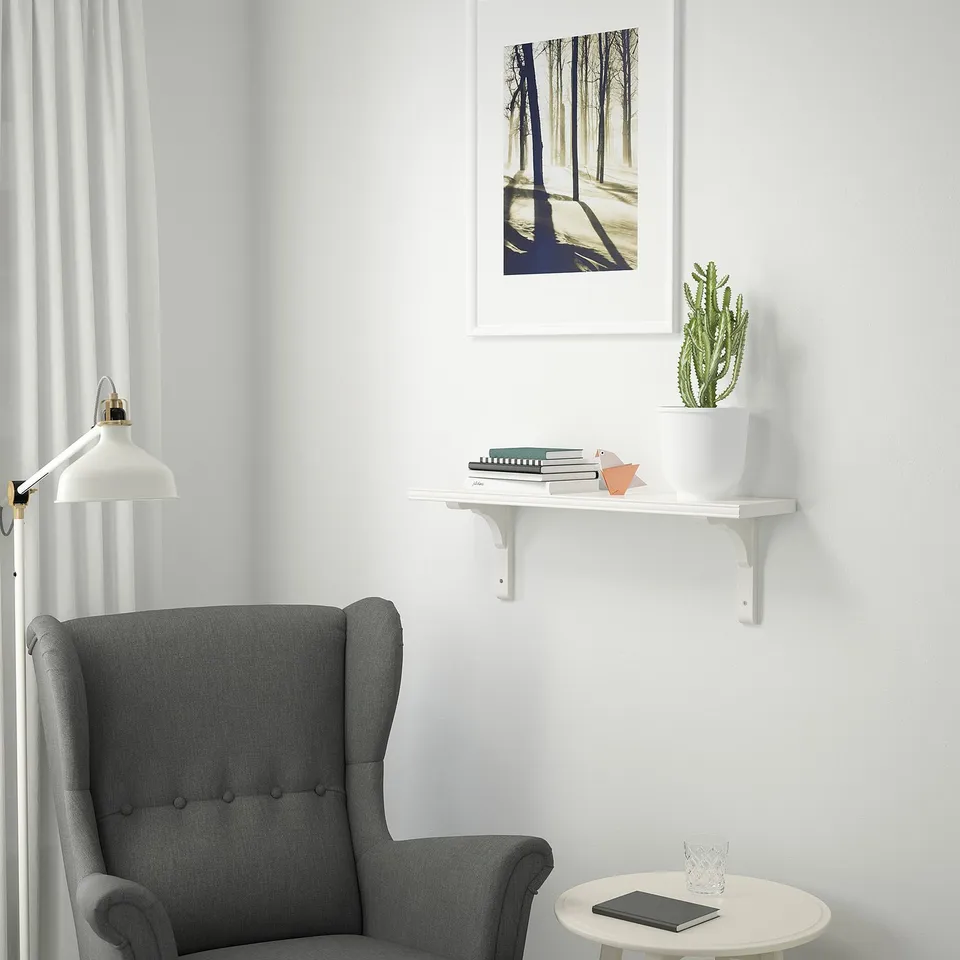 BERGSHULT / RAMSHULT in a room