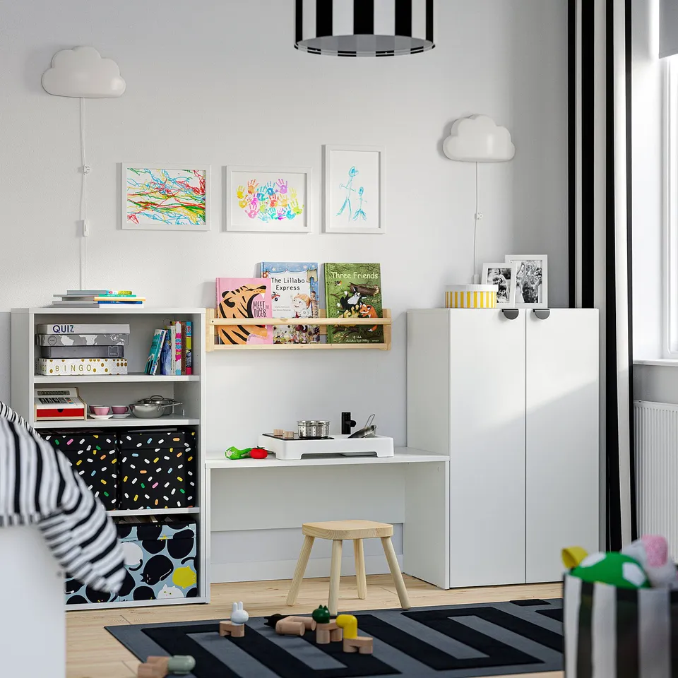 LASTARE in a room