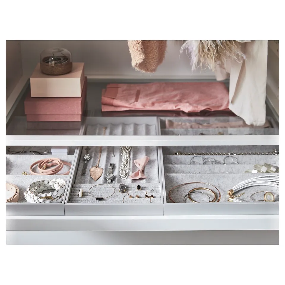 KOMPLEMENT jewellery organiser: grey felt trays store rings, necklaces & watches neatly in compartments.